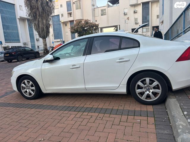 וולוו S60