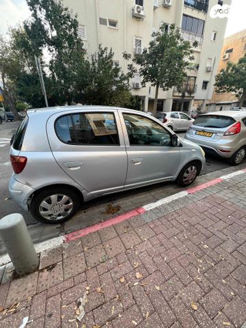 טויוטה יאריס