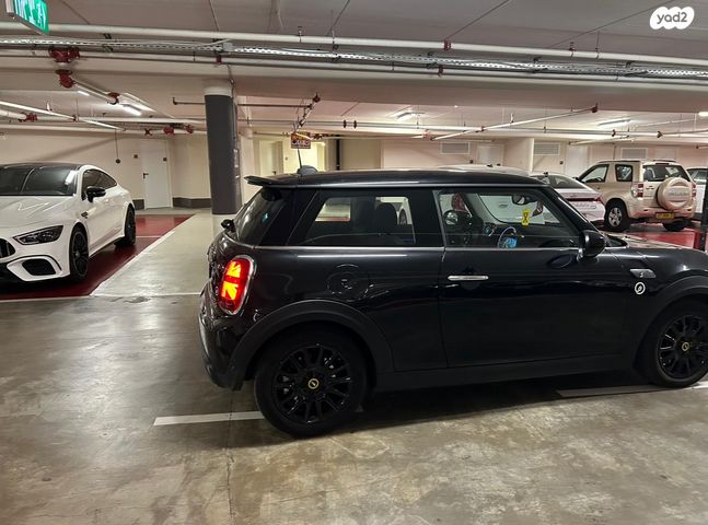 מודעת רכב מיני קופר SE (חשמלית)