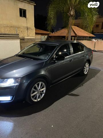 סקודה אוקטביה