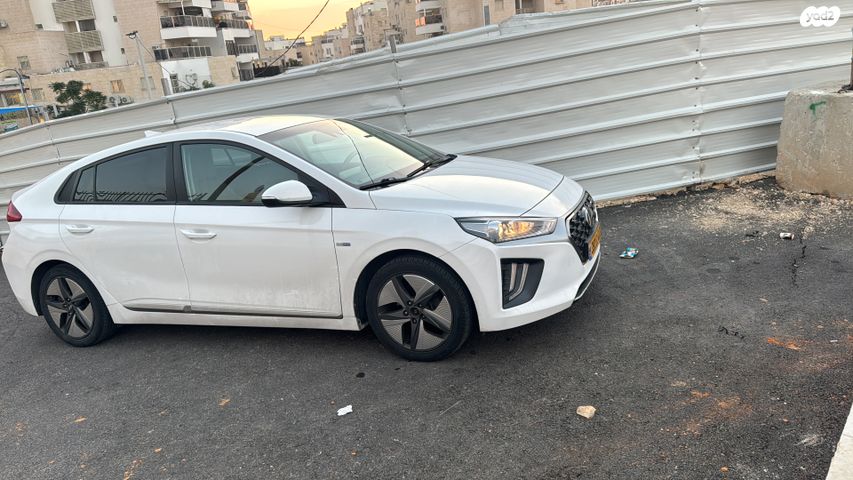 יונדאי איוניק