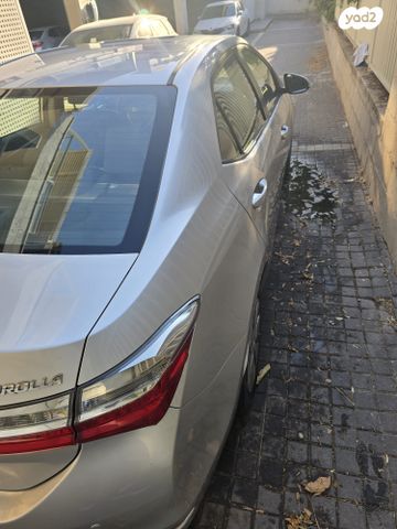 טויוטה קורולה