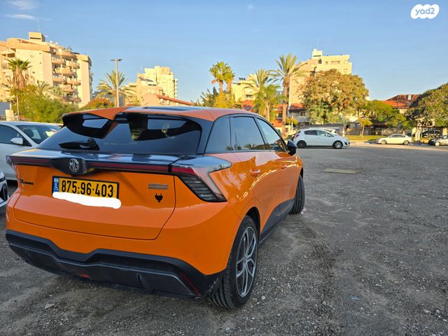 מודעת רכב אם ג'י MG4