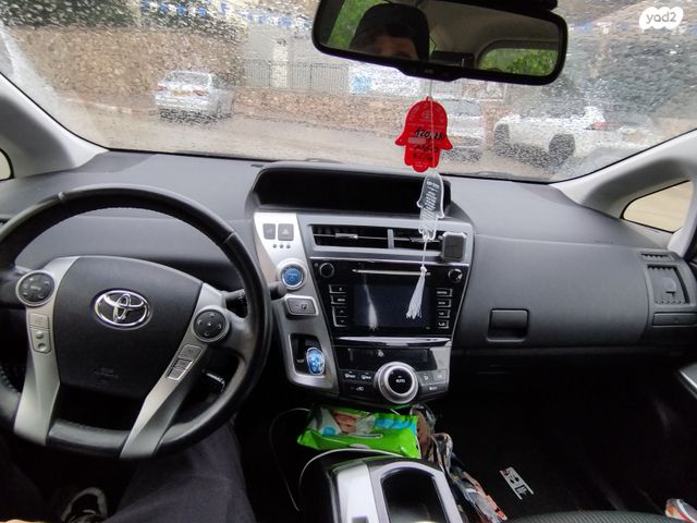 טויוטה פריוס פלוס