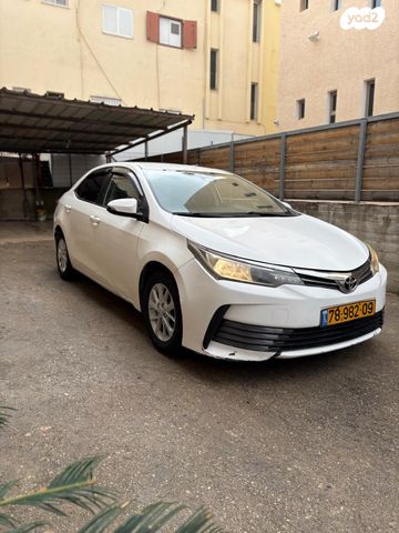 טויוטה קורולה