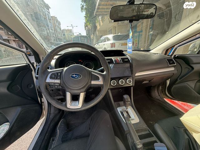 מודעת רכב סובארו XV