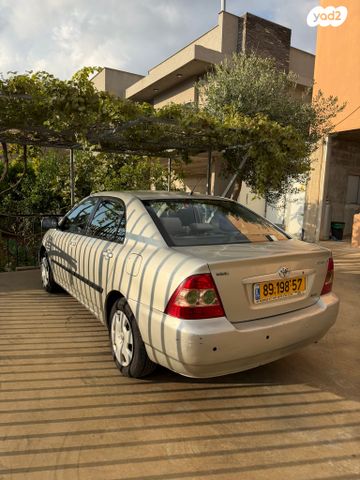 טויוטה קורולה