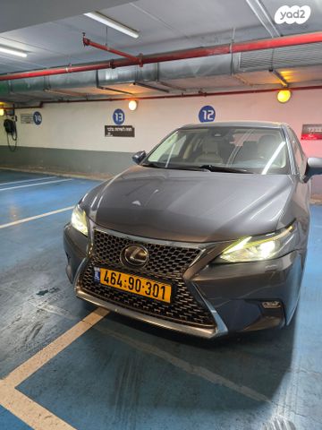 מודעת רכב לקסוס CT