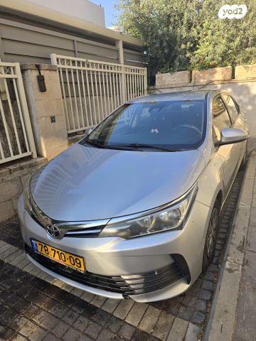 טויוטה קורולה