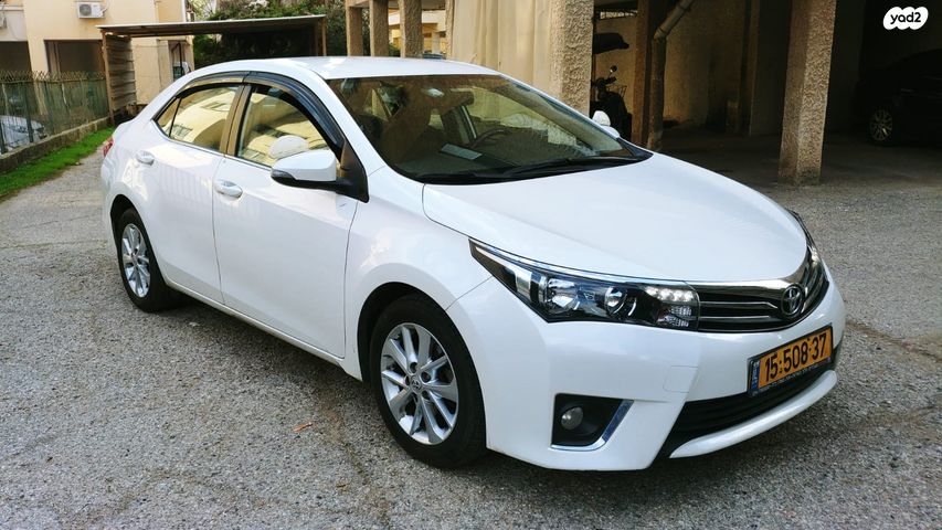 טויוטה קורולה