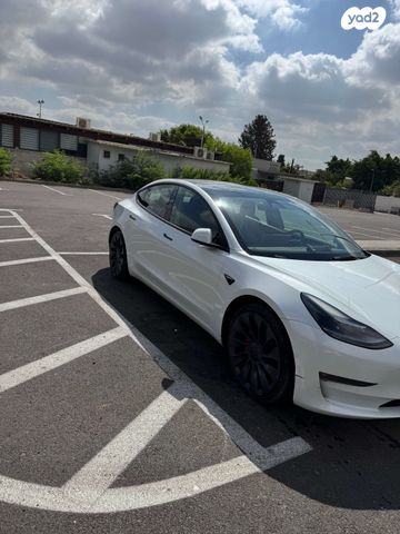 מודעת רכב טסלה מודל 3