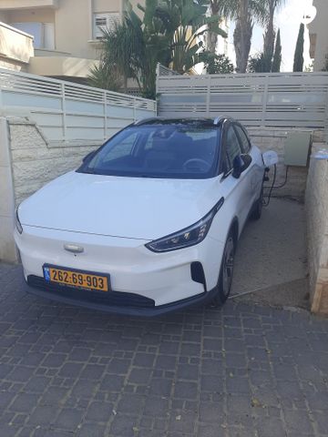 מודעת רכב ג׳ילי Geometry C