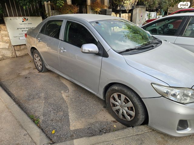 מודעת רכב טויוטה קורולה