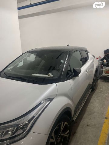 מודעת רכב טויוטה C-HR