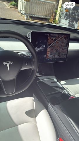 טסלה מודל 3
