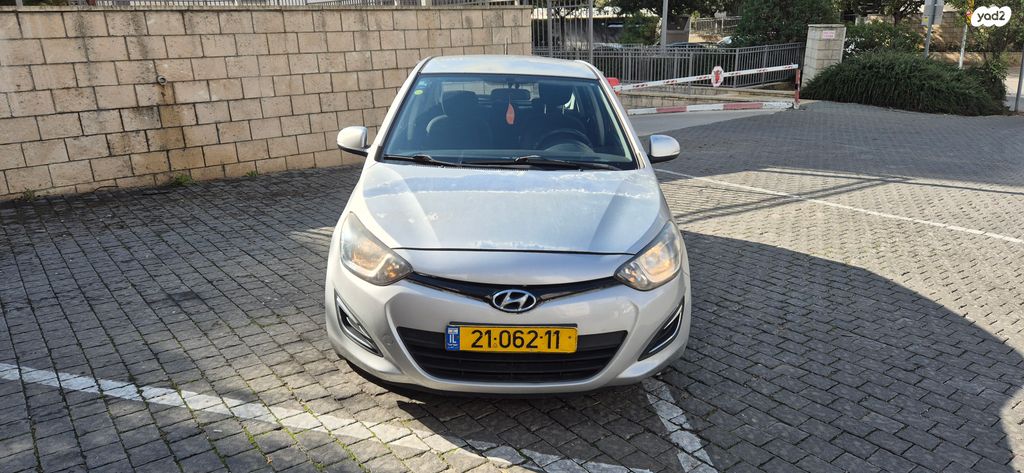 מודעת רכב יונדאי i20