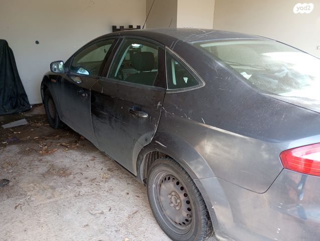 פורד מונדאו