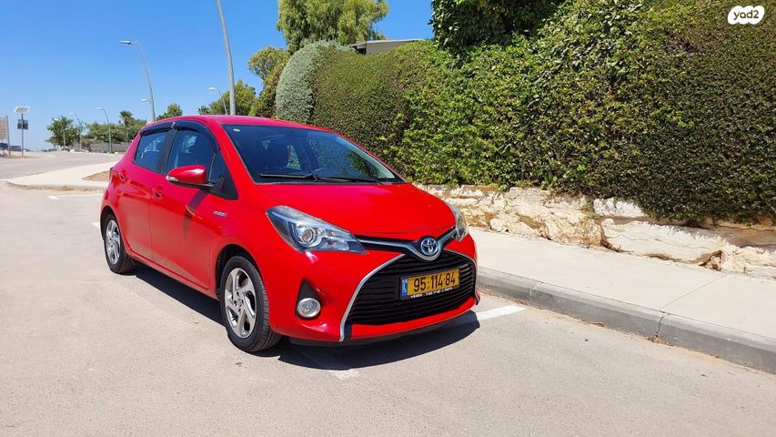 טויוטה יאריס