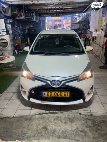 טויוטה יאריס