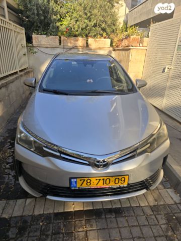 טויוטה קורולה