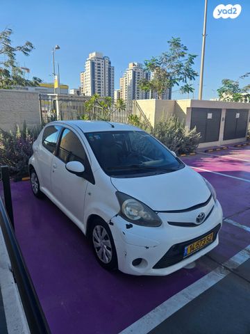 מודעת רכב טויוטה אייגו
