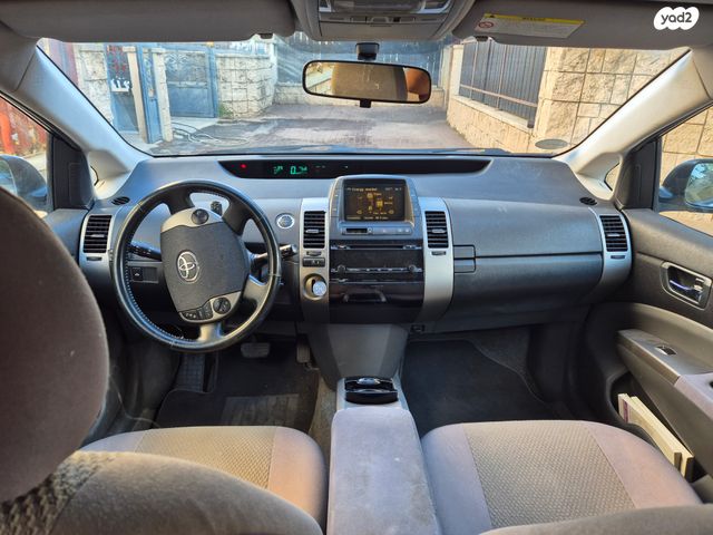 מודעת רכב טויוטה פריוס