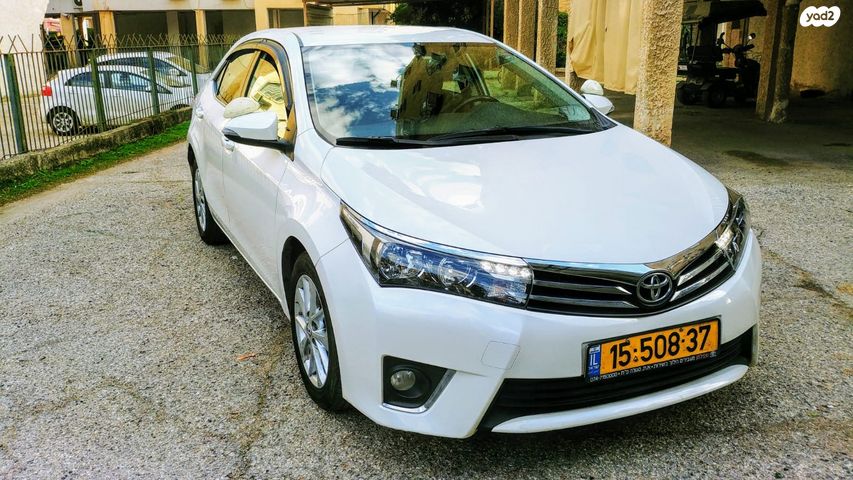 טויוטה קורולה