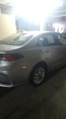 מודעת רכב טויוטה קורולה