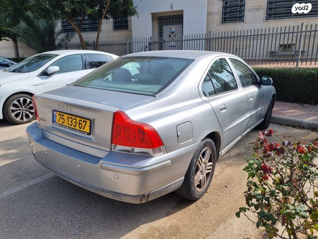 וולוו S60