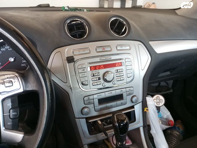 מודעת רכב פורד מונדאו