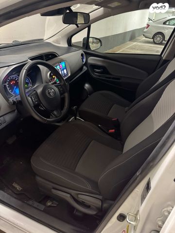 טויוטה יאריס