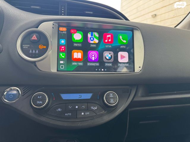 טויוטה יאריס