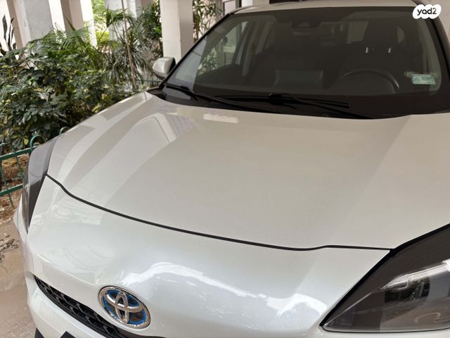 טויוטה יאריס קרוס