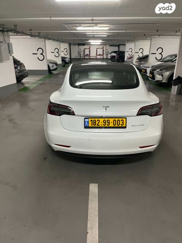 טסלה מודל 3