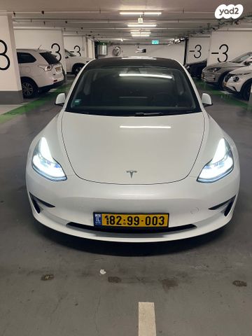 מודעת רכב טסלה מודל 3