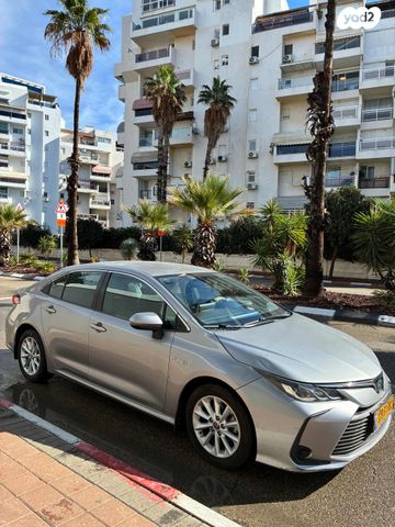 טויוטה קורולה