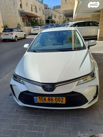 טויוטה קורולה