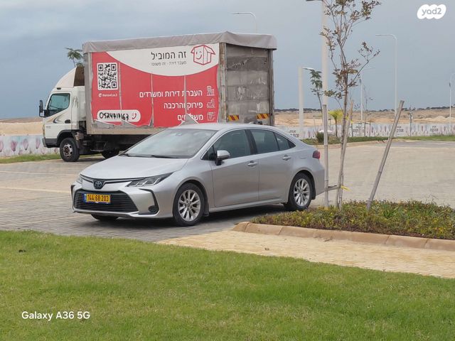 טויוטה קורולה