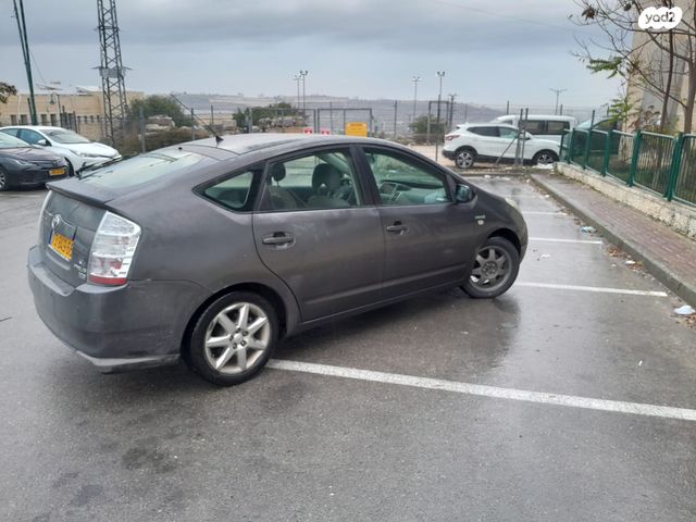 טויוטה פריוס