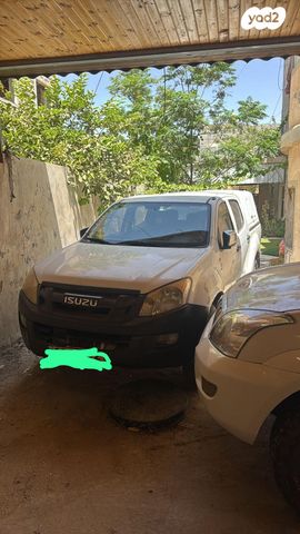 מודעת רכב איסוזו די-מקס