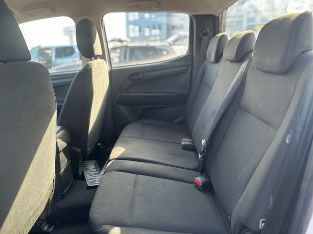 איסוזו די-מקס