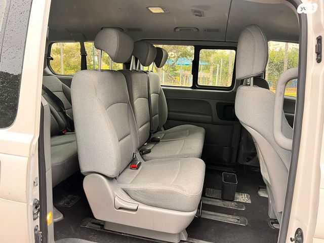 יונדאי H-1 / i800