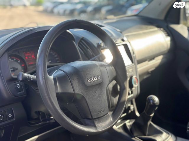 איסוזו די-מקס