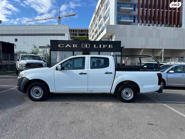 איסוזו די-מקס