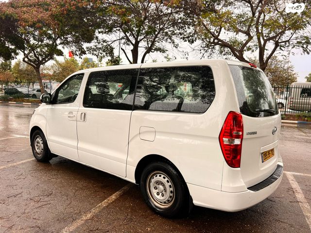 יונדאי H-1 / i800