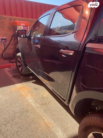 איסוזו די-מקס