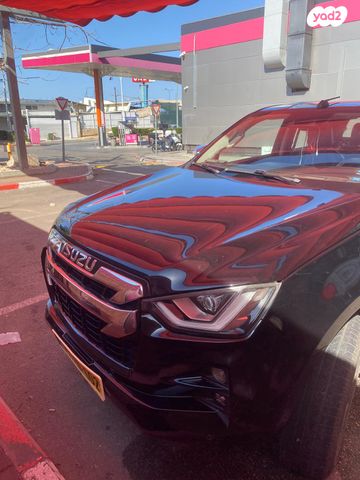 איסוזו די-מקס