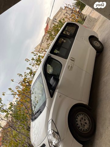 יונדאי H-1 / i800