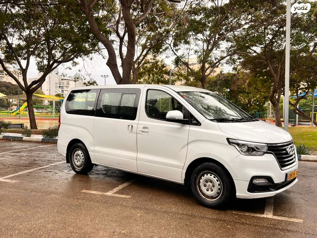 יונדאי H-1 / i800