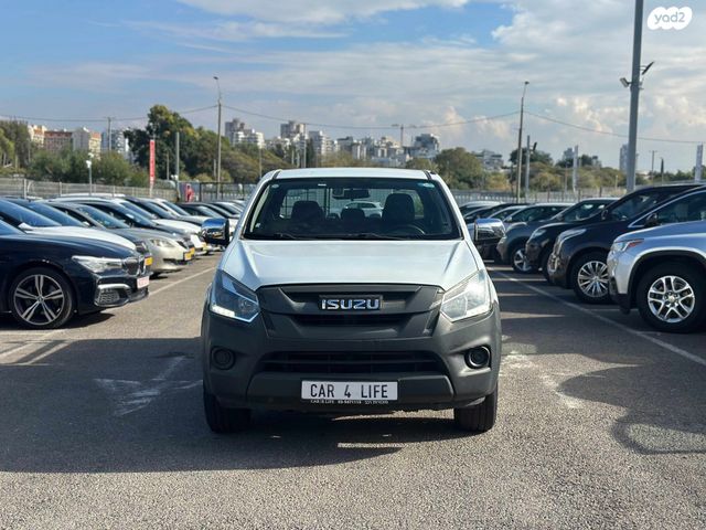 איסוזו די-מקס